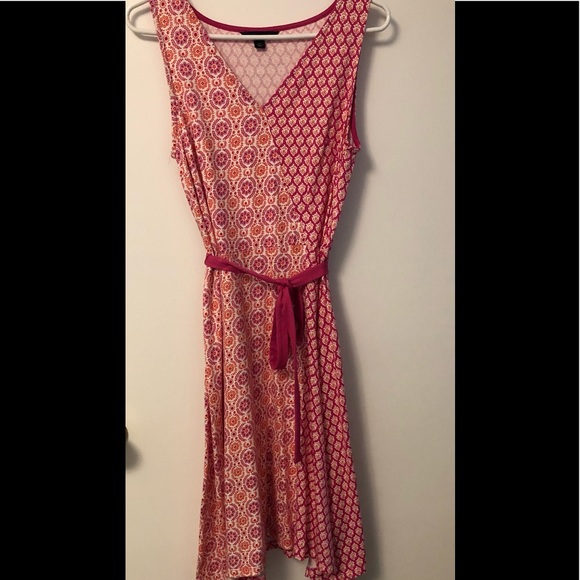 Tommy Hilfiger Dresses & Skirts - Tommy Hilfiger casual dress with belt SP